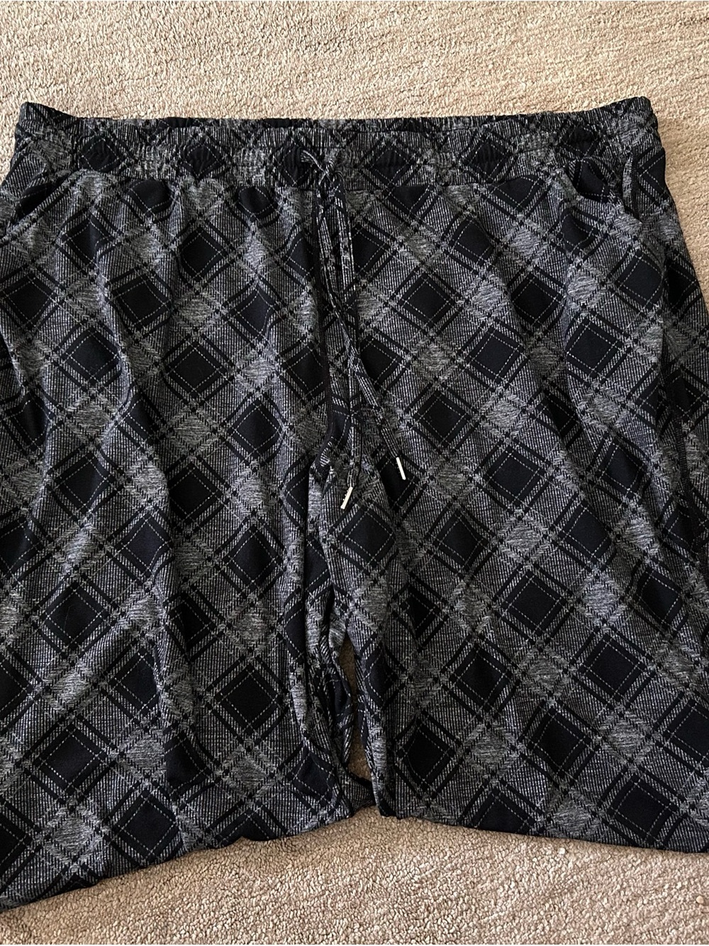Black & Gray Plaid Drawstring Pants